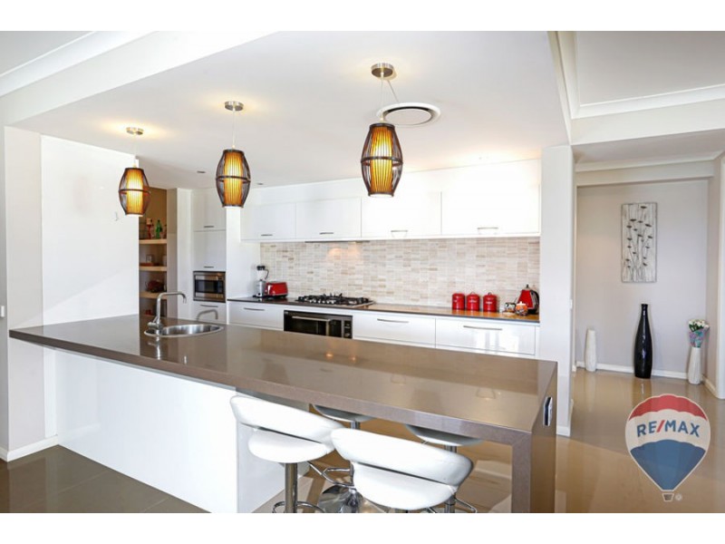 3 CRYSTAL DOWNS CLOSE, Luddenham NSW 2745