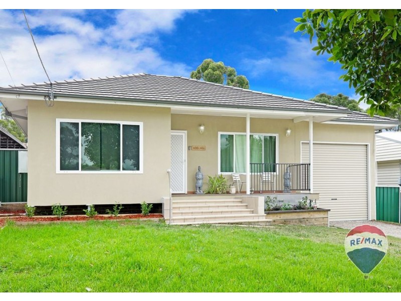 11 BALMORAL DRIVE, Cambridge Park NSW 2747