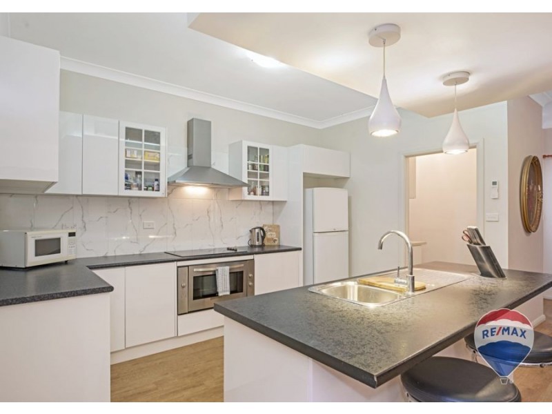 11 BALMORAL DRIVE, Cambridge Park NSW 2747