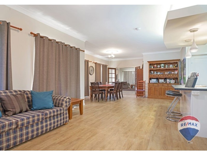 11 BALMORAL DRIVE, Cambridge Park NSW 2747