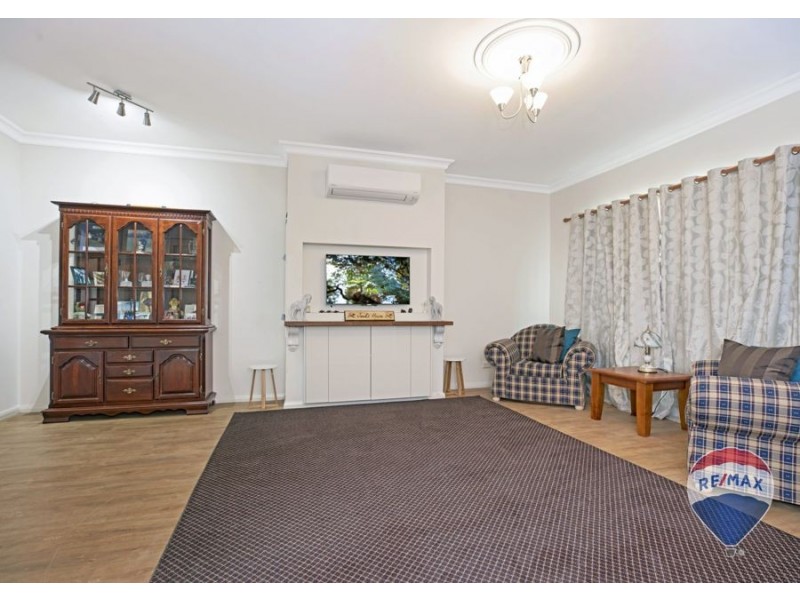 11 BALMORAL DRIVE, Cambridge Park NSW 2747