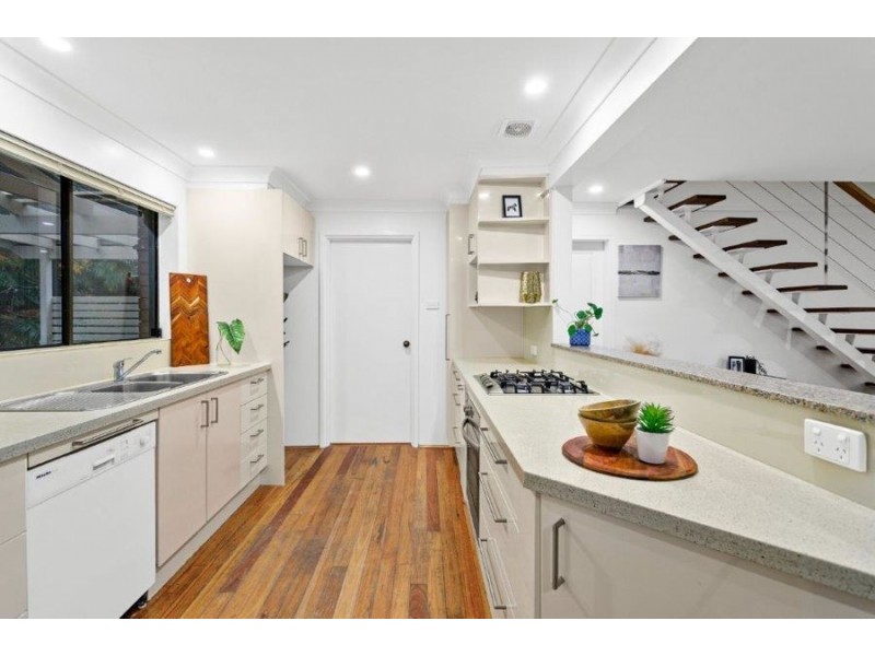 11/11 Cochrane Road, Thirroul NSW 2515