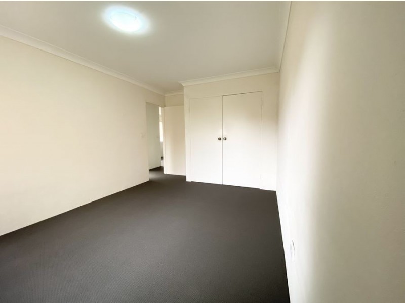 2/29-31 First Street, Kingswood NSW 2747