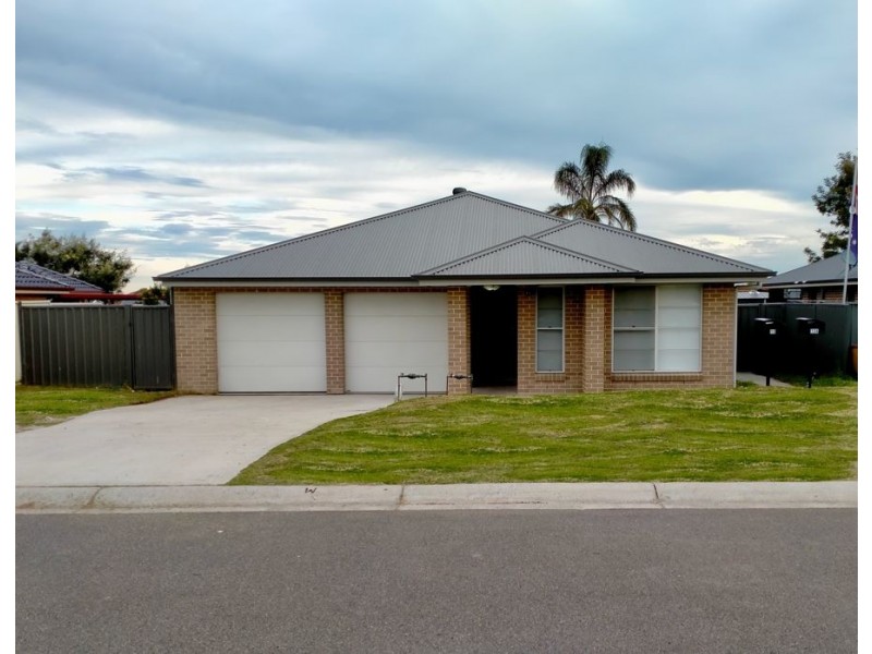 13 & 13A Loongana Crescent, Blue Haven NSW 2262