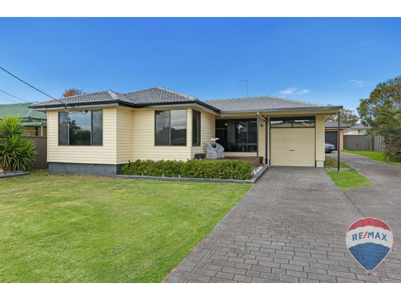 8 WINDERMERE AVENUE, Cambridge Park NSW 2747