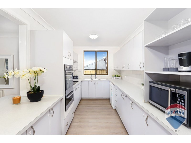 27 WINDERMERE AVENUE, Cambridge Park NSW 2747