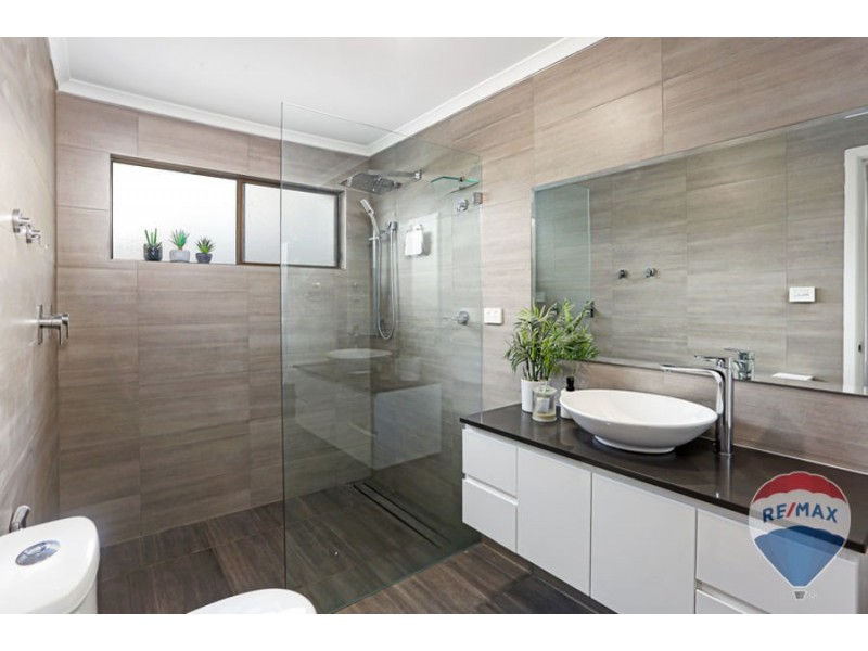 27 WINDERMERE AVENUE, Cambridge Park NSW 2747