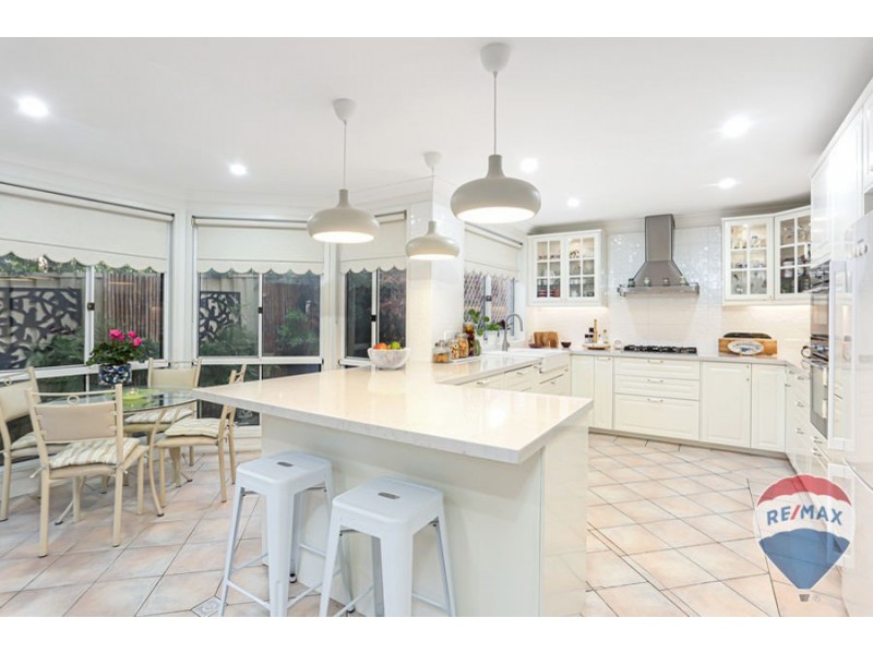 8 FREESIA PLACE, Glenmore Park NSW 2745