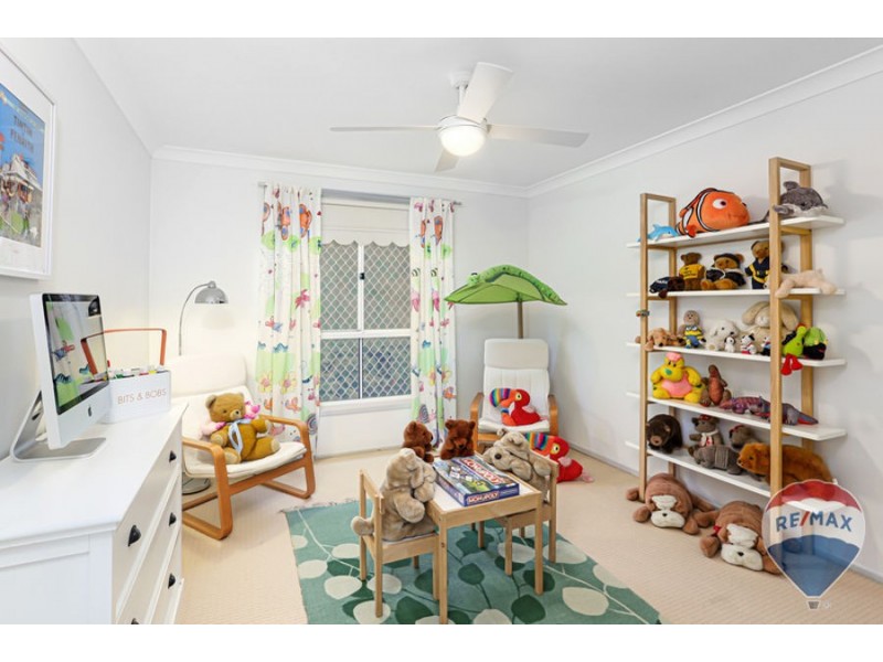 8 FREESIA PLACE, Glenmore Park NSW 2745