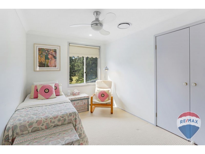 8 FREESIA PLACE, Glenmore Park NSW 2745