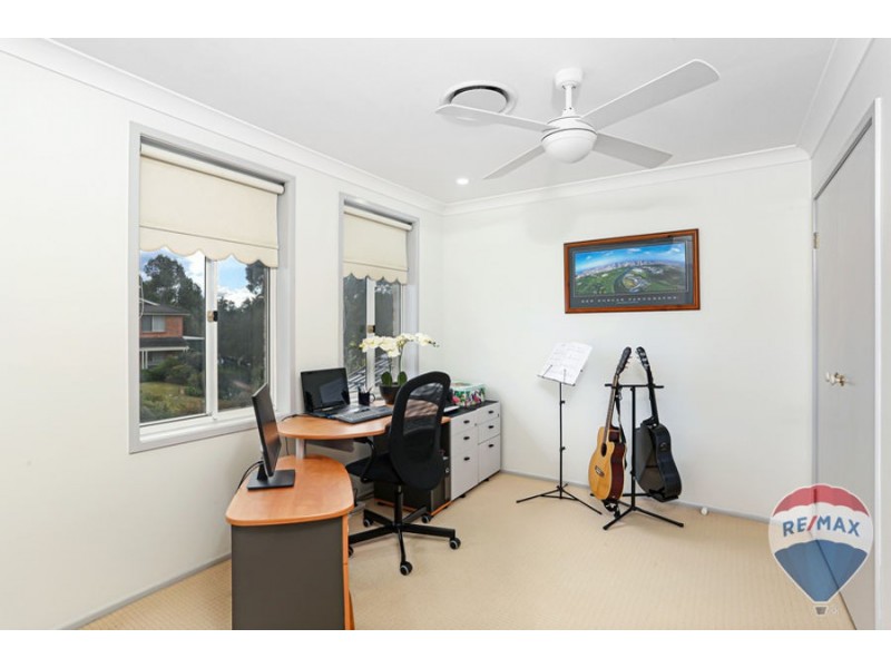 8 FREESIA PLACE, Glenmore Park NSW 2745