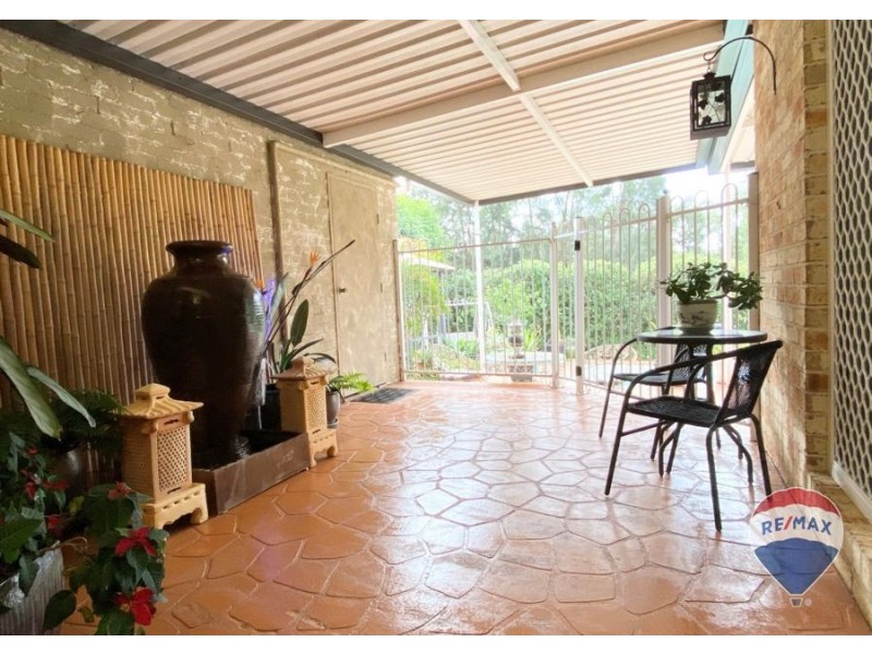 8 FREESIA PLACE, Glenmore Park NSW 2745