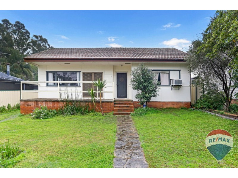 5 CONWAY AVENUE, Cambridge Park NSW 2747