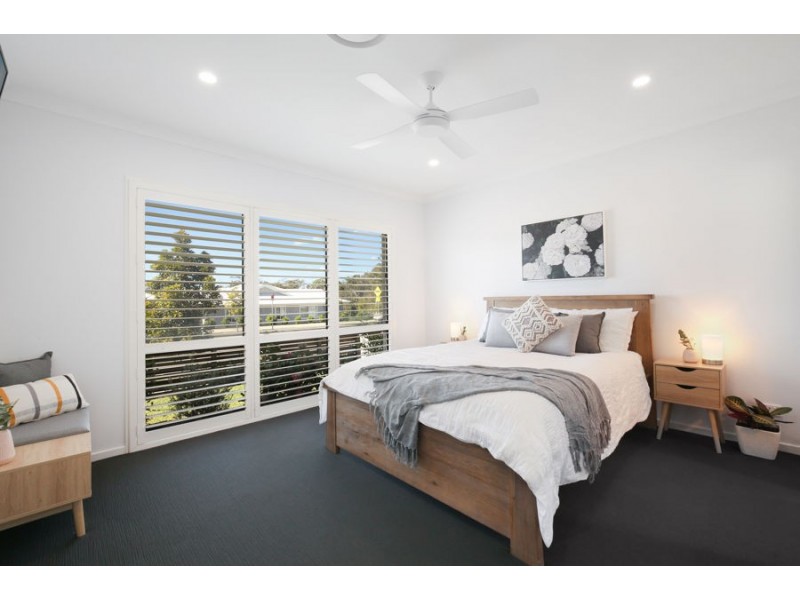 32 FAIRWATER DRIVE, Gwandalan NSW 2259