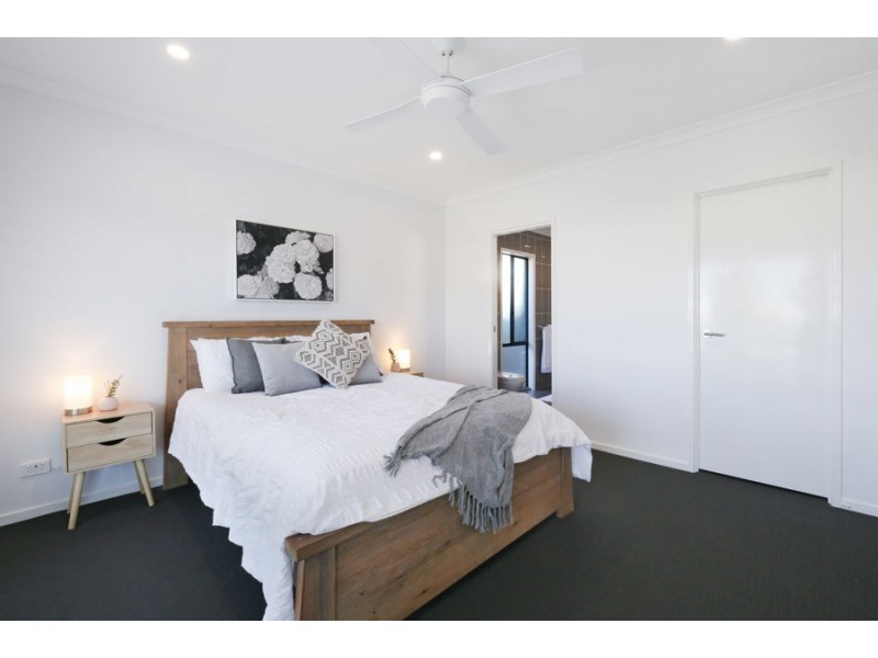 32 FAIRWATER DRIVE, Gwandalan NSW 2259
