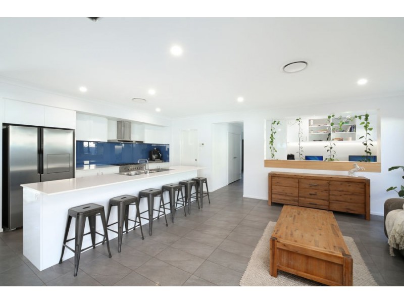 32 FAIRWATER DRIVE, Gwandalan NSW 2259