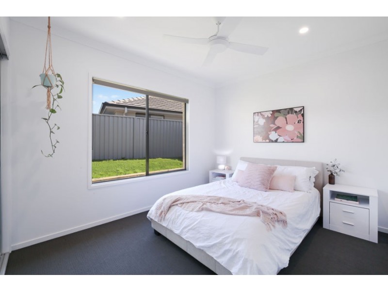 32 FAIRWATER DRIVE, Gwandalan NSW 2259