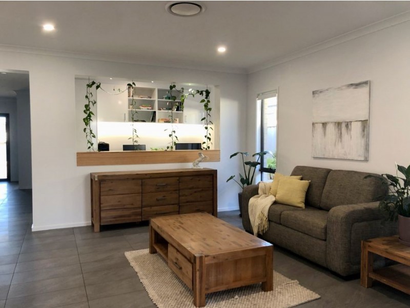 32 FAIRWATER DRIVE, Gwandalan NSW 2259