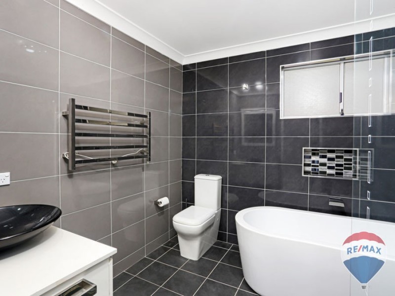 3 Benaud Court, St Clair NSW 2759