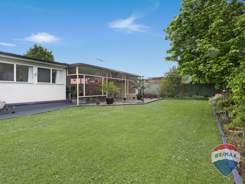 3 Benaud Court, St Clair NSW 2759
