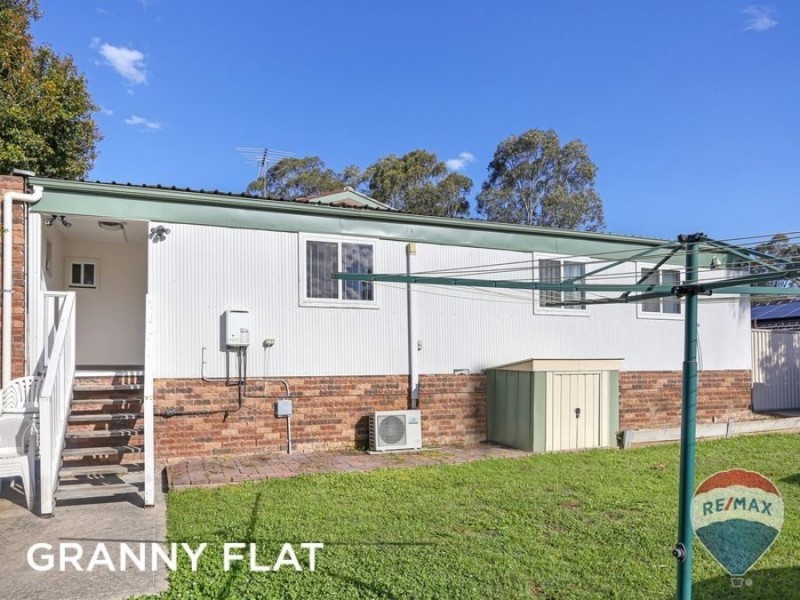 19 & 19A BRIERY PLACE, Cranebrook NSW 2749