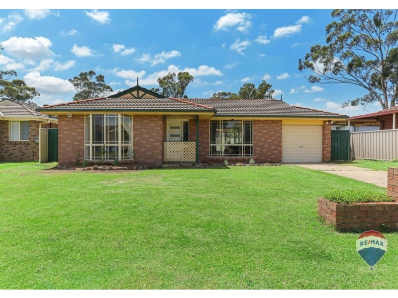 8 GEEWAN PLACE, Claremont Meadows NSW 2747