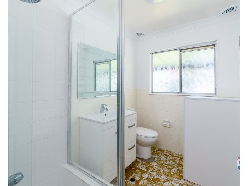 95 Cams Boulevard, Summerland Point NSW 2259