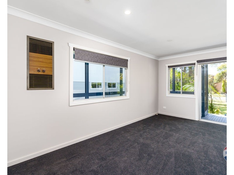 95 Cams Boulevard, Summerland Point NSW 2259