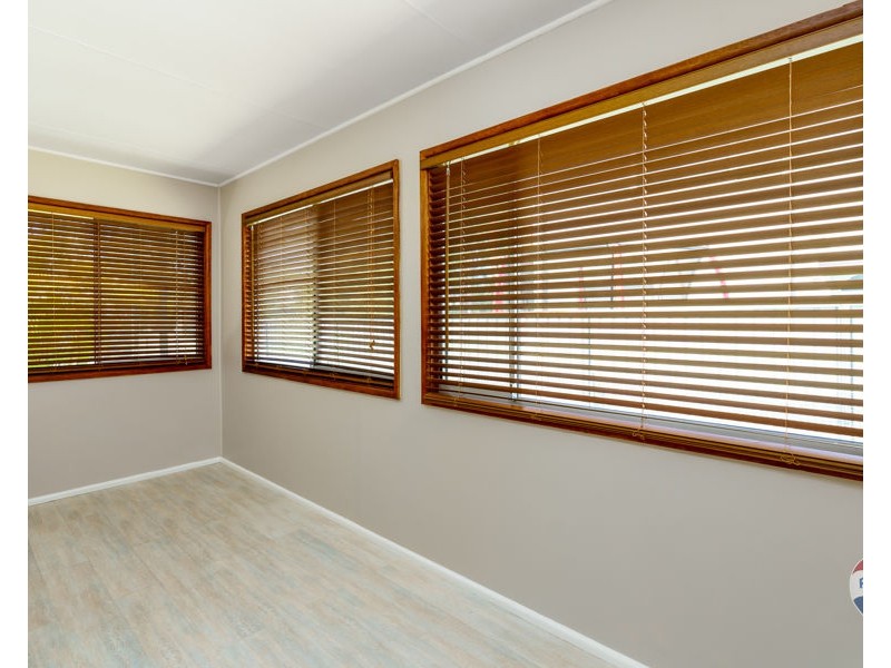 95 Cams Boulevard, Summerland Point NSW 2259
