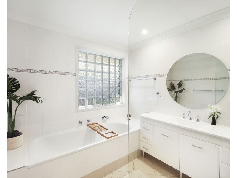8 Mistral Close, Gwandalan NSW 2259