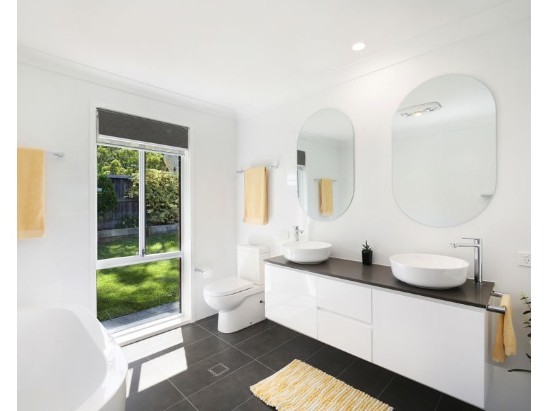 8 Mistral Close, Gwandalan NSW 2259