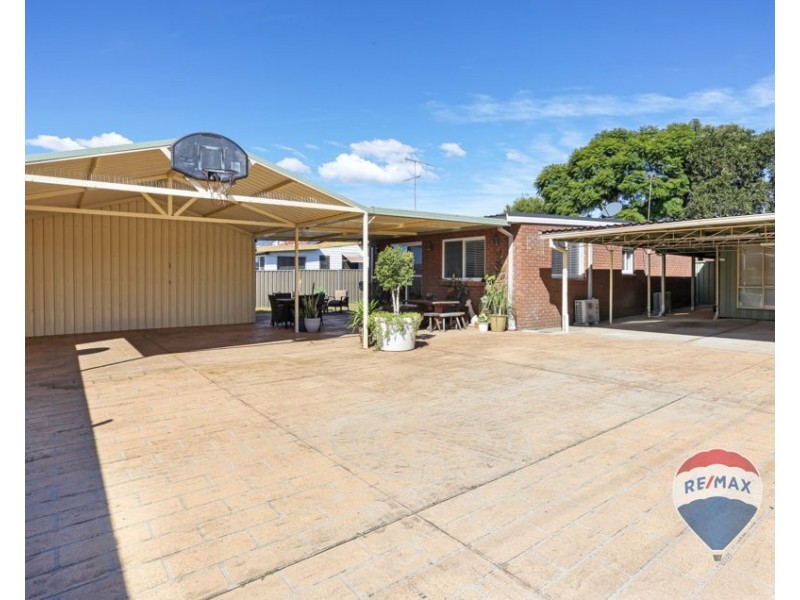 15 WINDERMERE AVENUE, Cambridge Park NSW 2747