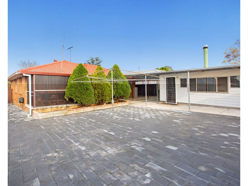 6 Bass Street, Colyton NSW 2760