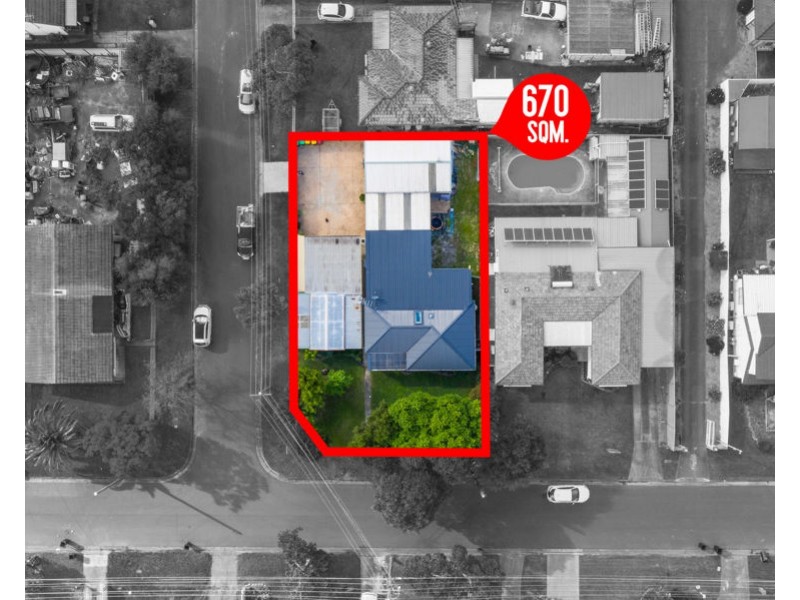 15 WINDERMERE AVENUE, Cambridge Park NSW 2747