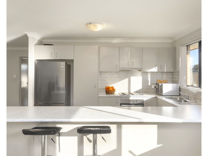 33 REGATTA WAY, Summerland Point NSW 2259