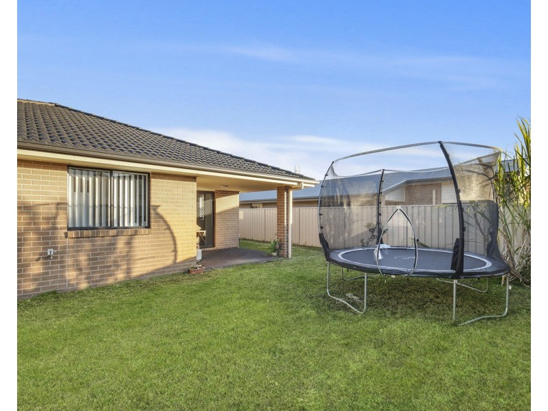 33 REGATTA WAY, Summerland Point NSW 2259