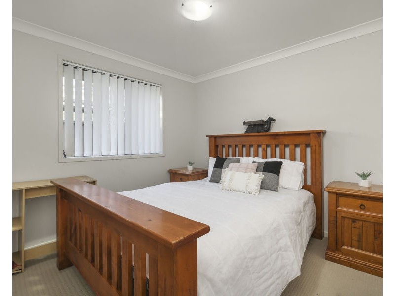 33 REGATTA WAY, Summerland Point NSW 2259
