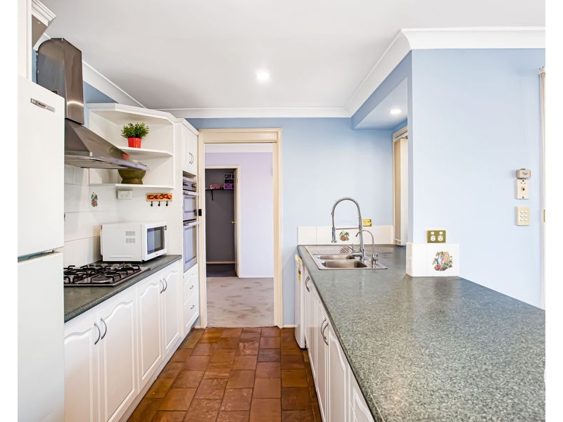 4 LIBERATOR WAY, St Clair NSW 2759