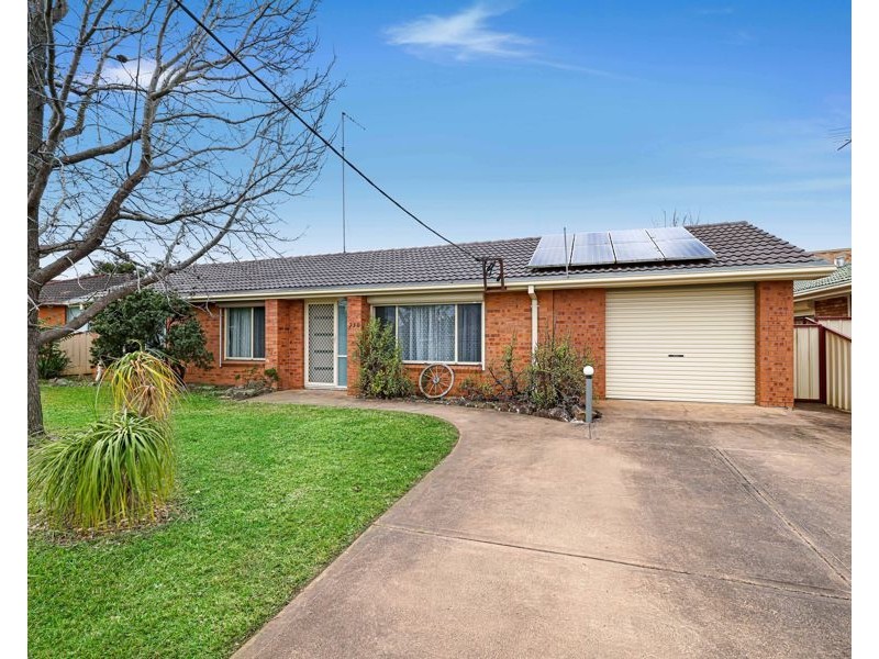 230 PARKER STREET, Kingswood NSW 2747