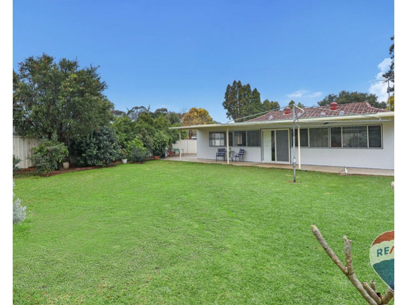 8 MOORE PLACE, Doonside NSW 2767