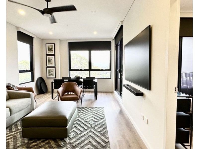 602/2 Lord Sheffield Circuit, Penrith NSW 2750