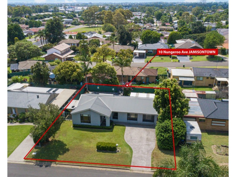 10 NUNGEROO AVENUE, Jamisontown NSW 2750