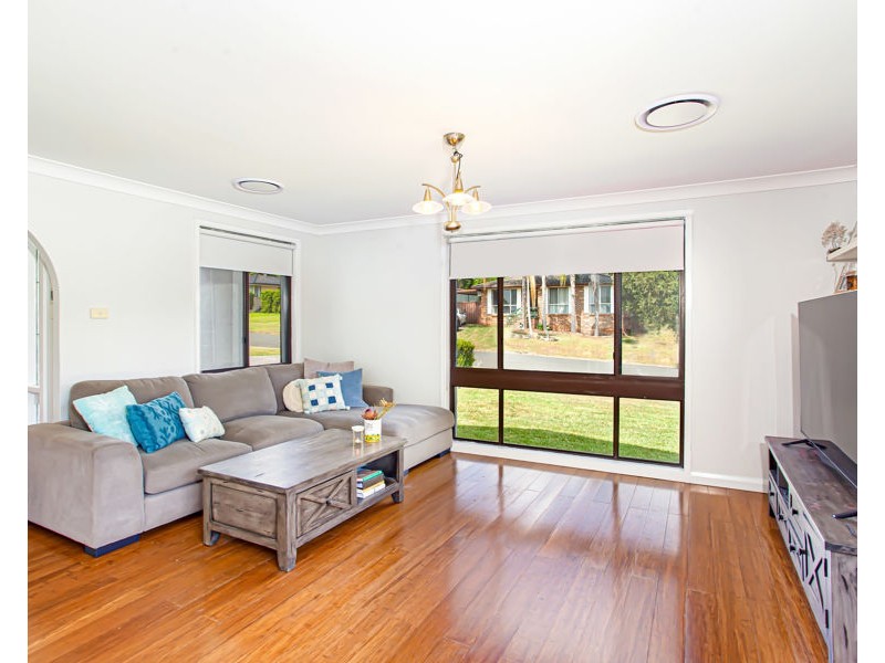 10 NUNGEROO AVENUE, Jamisontown NSW 2750