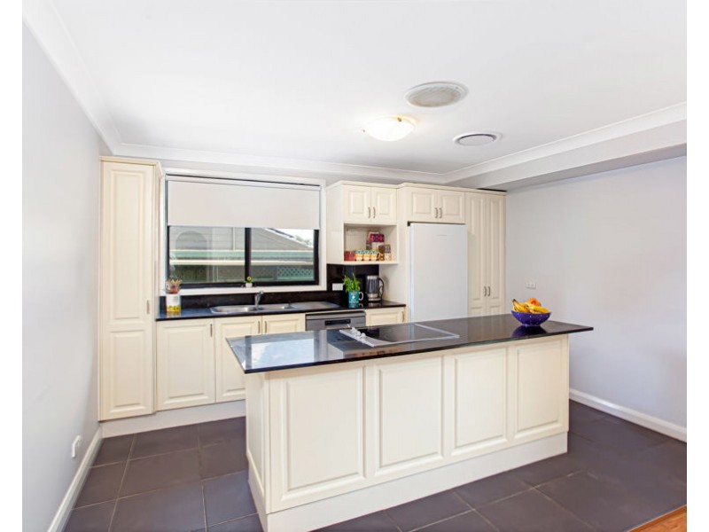 10 NUNGEROO AVENUE, Jamisontown NSW 2750