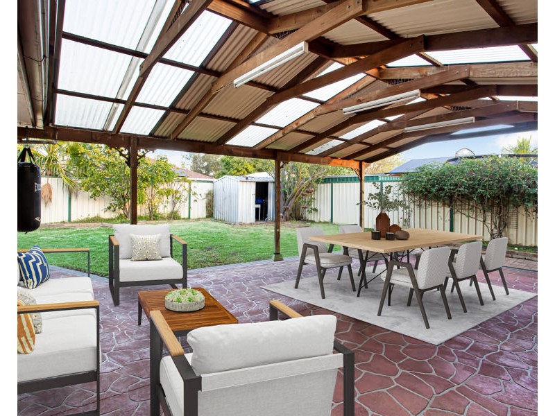 4 CARNATION AVENUE, Claremont Meadows NSW 2747