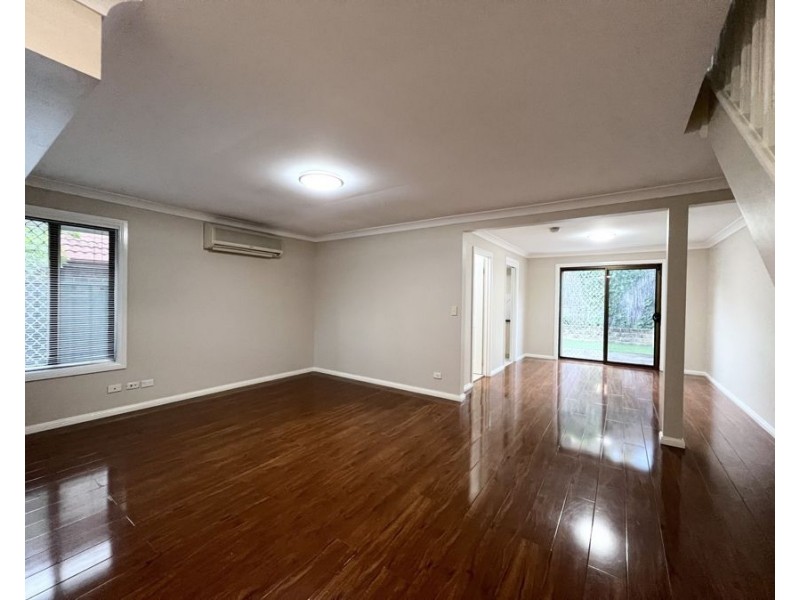 2/23 BARBER AVENUE, Penrith NSW 2750