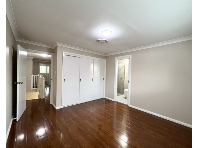 2/23 BARBER AVENUE, Penrith NSW 2750