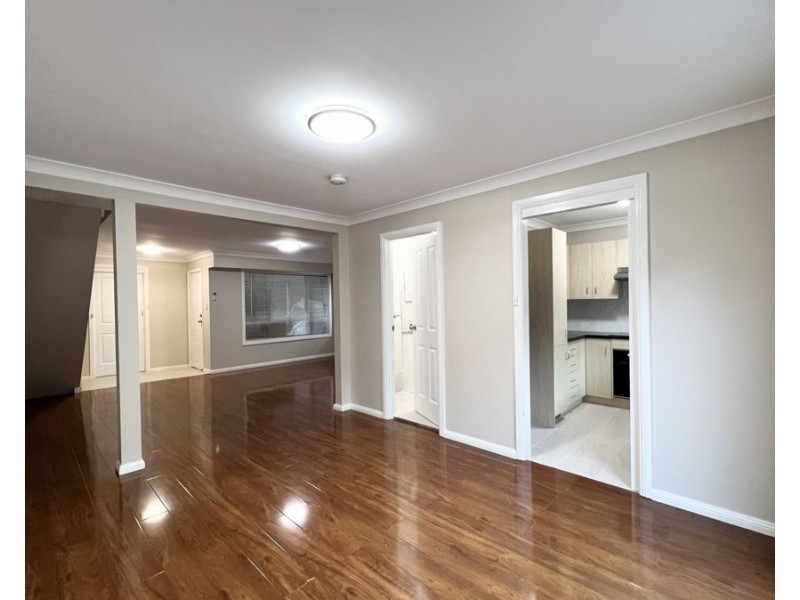 2/23 BARBER AVENUE, Penrith NSW 2750