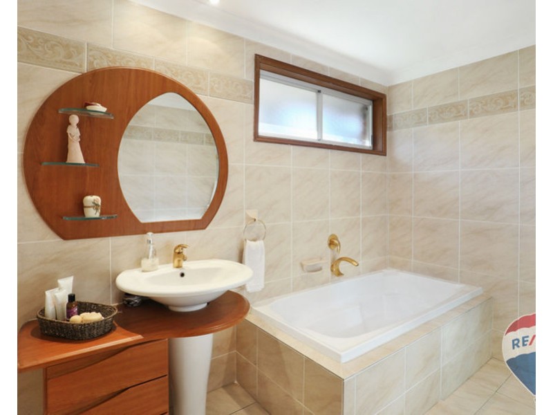 48 CURRAWONG CRESCENT, Leonay NSW 2750