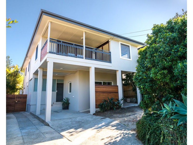 30 Playfair Road, North Curl Curl NSW 2099